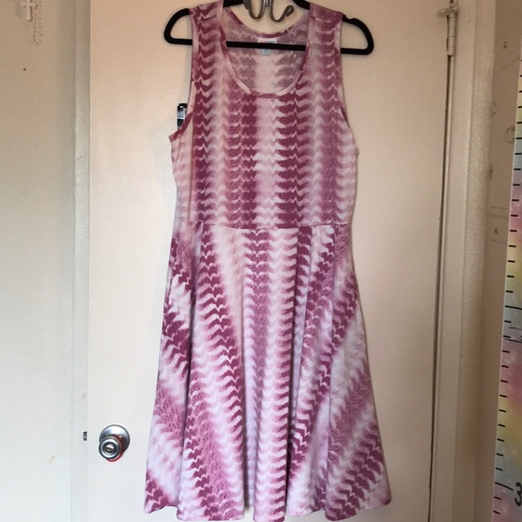 Dress - Picture 2 of 3